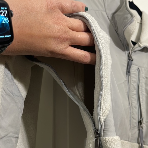 North face fleece - Picture 2 of 6